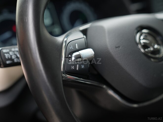 Skoda Kamiq 2023, 37,800 km - 1.6 л - Bakı