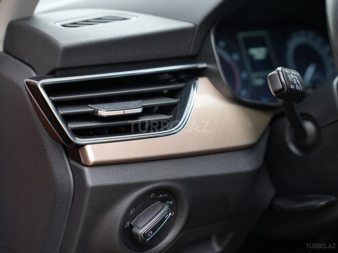 Skoda Kamiq 2023, 37,800 km - 1.6 л - Bakı