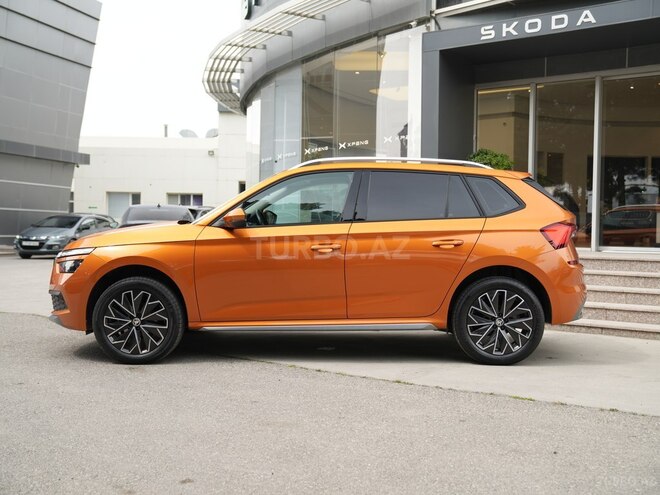 Skoda Kamiq 2023, 37,800 km - 1.6 л - Bakı