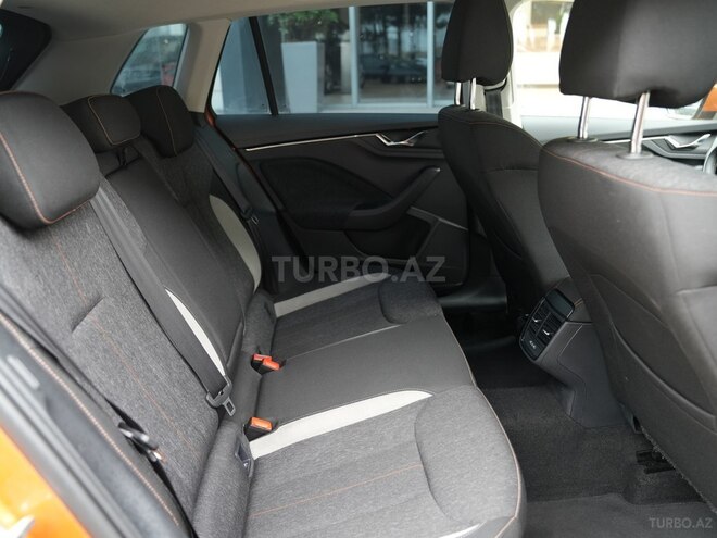 Skoda Kamiq 2023, 37,800 km - 1.6 л - Bakı