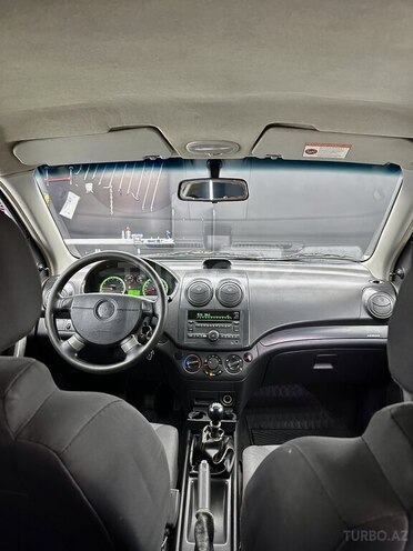 Chevrolet Aveo-5