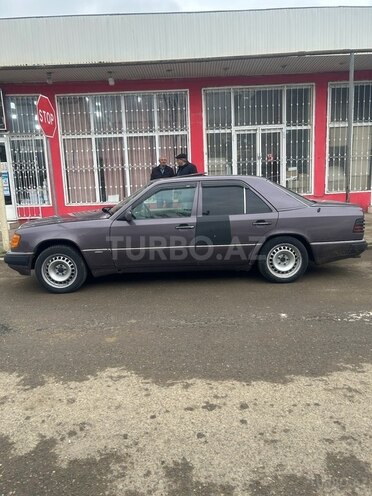 Mercedes E 250 1991, 254,675 km - 2.5 l - Cəlilabad
