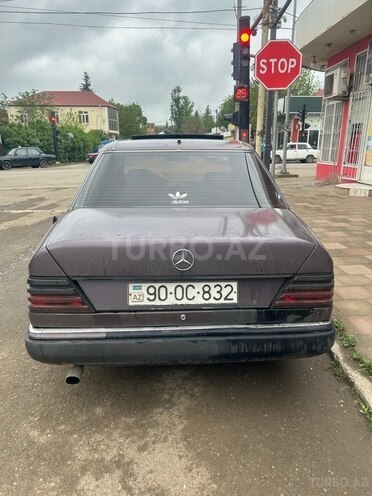 Mercedes E 250 1991, 254,675 km - 2.5 l - Cəlilabad