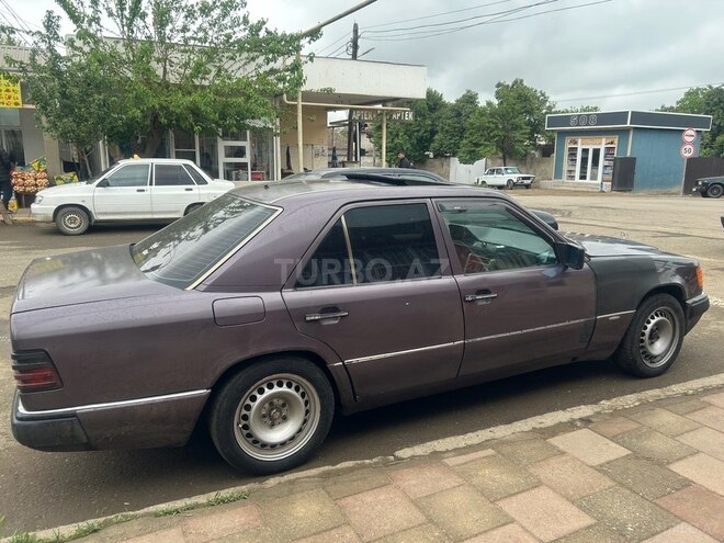 Mercedes E 250 1991, 254,675 km - 2.5 l - Cəlilabad