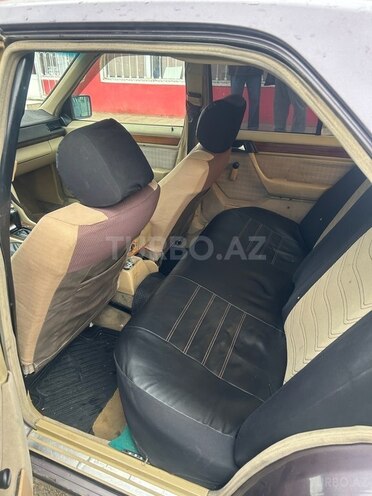 Mercedes E 250 1991, 254,675 km - 2.5 l - Cəlilabad