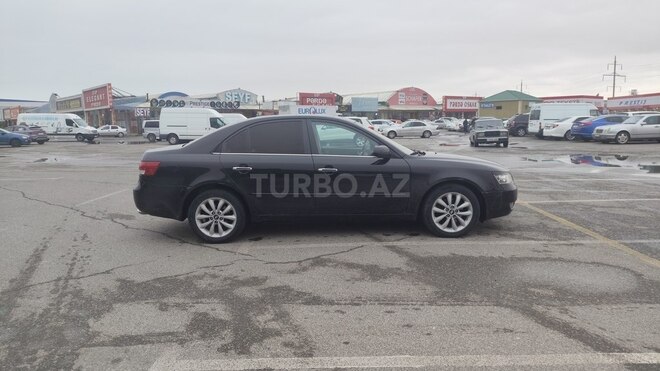 Hyundai Sonata-13