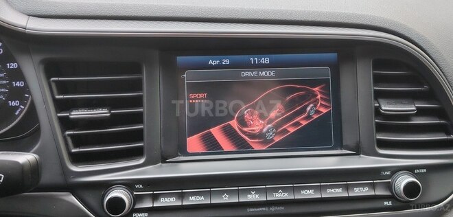 Hyundai Avante 2020, 96,000 km - 2.0 л - Quba