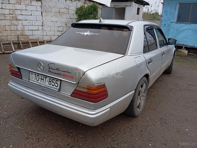 Mercedes E 230 1991, 776,900 km - 2.3 l - Saatlı
