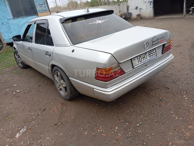 Mercedes E 230 1991, 776,900 km - 2.3 l - Saatlı