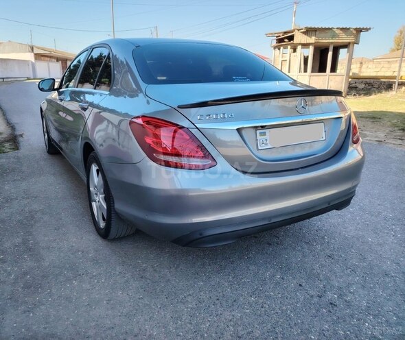 Mercedes C 200 d 2015, 260,000 km - 1.6 l - Bakı