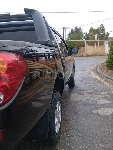 Mitsubishi L200 2012, 271,500 km - 2.5 l - Bakı
