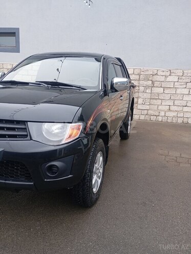 Mitsubishi L200 2012, 271,500 km - 2.5 l - Bakı