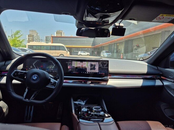 BMW 530e 2024, 9,000 km - 2.0 l - Bakı