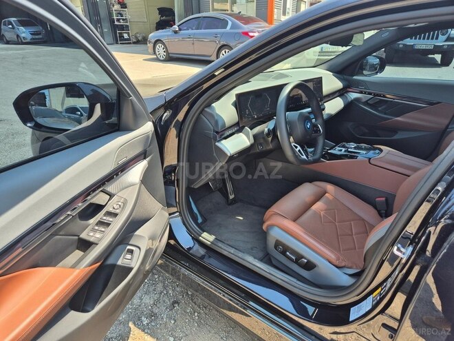 BMW 530e 2024, 9,000 km - 2.0 l - Bakı