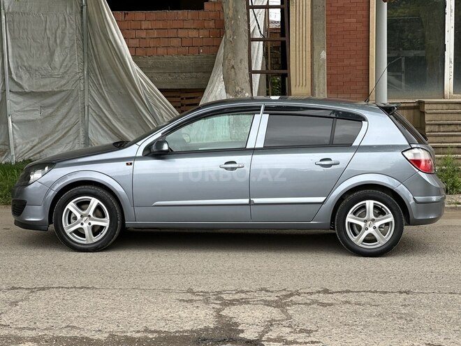 Opel Astra 2005, 250,000 km - 1.4 l - Gəncə