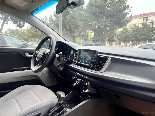 Kia Rio-7