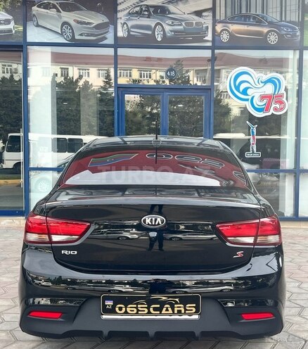 Kia Rio-13