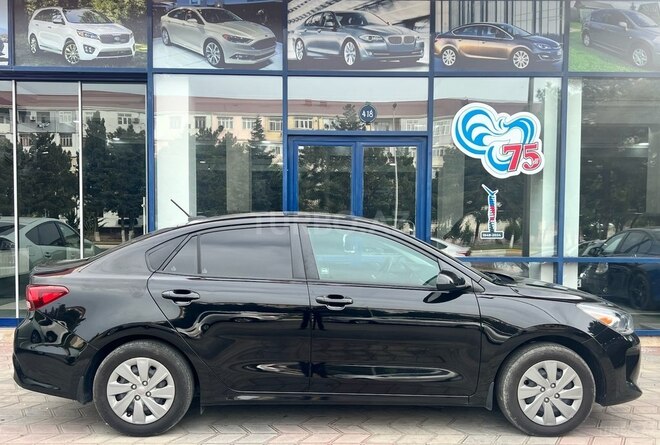 Kia Rio-11
