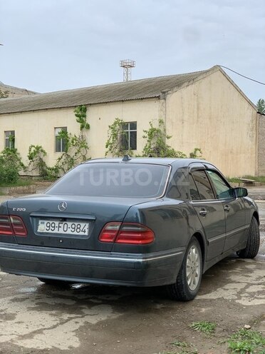 Mercedes E 220 d 2000, 467,366 km - 2.2 l - Bakı