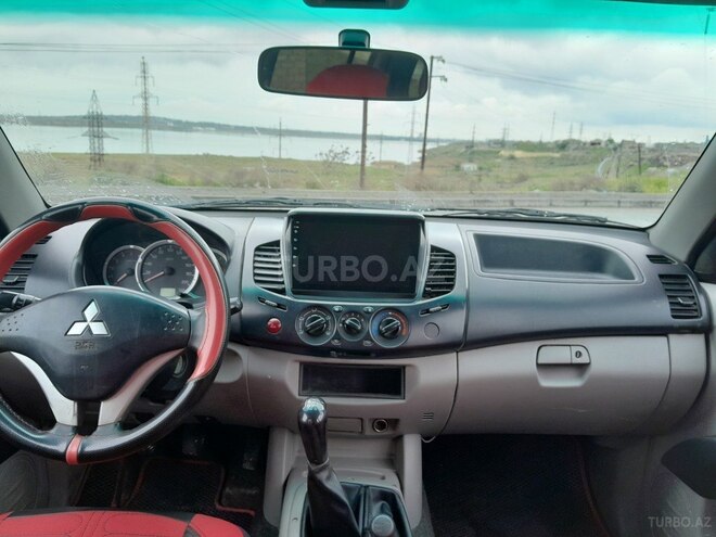 Mitsubishi L200 2011, 244,438 km - 2.5 l - Bakı