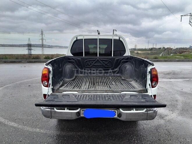 Mitsubishi L200 2011, 244,438 km - 2.5 l - Bakı