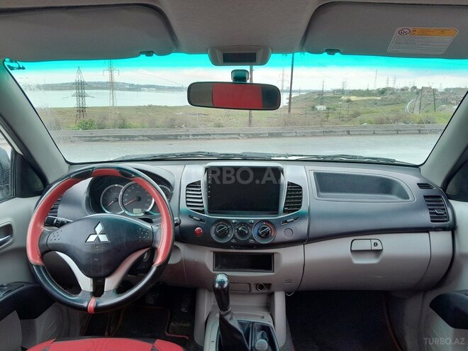 Mitsubishi L200 2011, 244,438 km - 2.5 l - Bakı