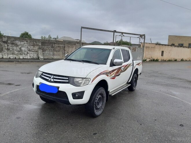 Mitsubishi L200 2011, 244,438 km - 2.5 l - Bakı