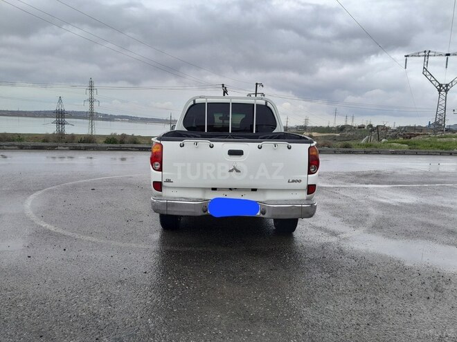 Mitsubishi L200 2011, 244,438 km - 2.5 l - Bakı