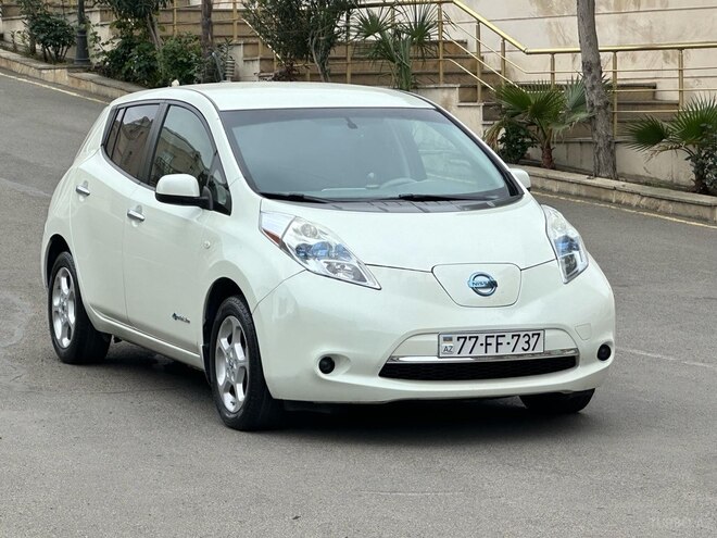 Nissan Leaf 2011, 159,000 km - 1.0 l - Gəncə