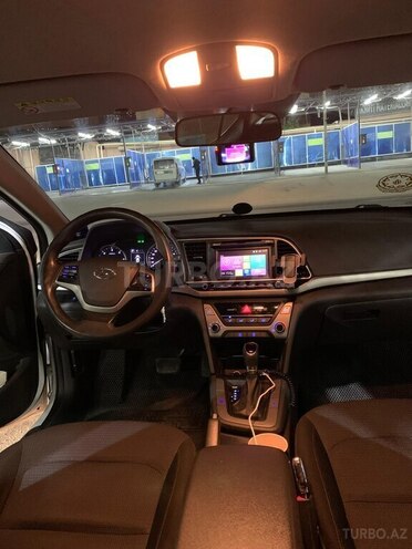 Hyundai Avante 2016, 263,000 km - 1.6 л - Bakı