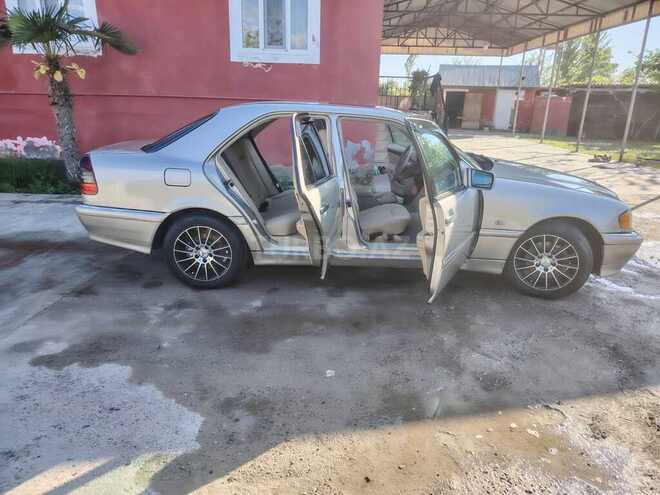Mercedes C 230 1999, 286,500 km - 2.3 л - İmişli