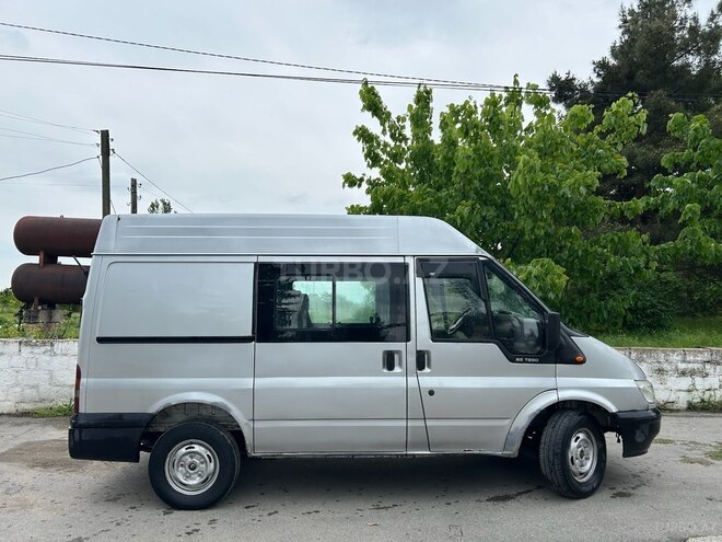 Ford Transit 2001, 500,000 km - 2.0 л - Quba