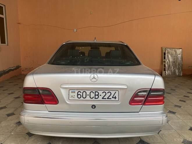 Mercedes E 320 2001, 380,000 km - 3.2 l - Bakı