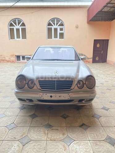 Mercedes E 320 2001, 380,000 km - 3.2 l - Bakı