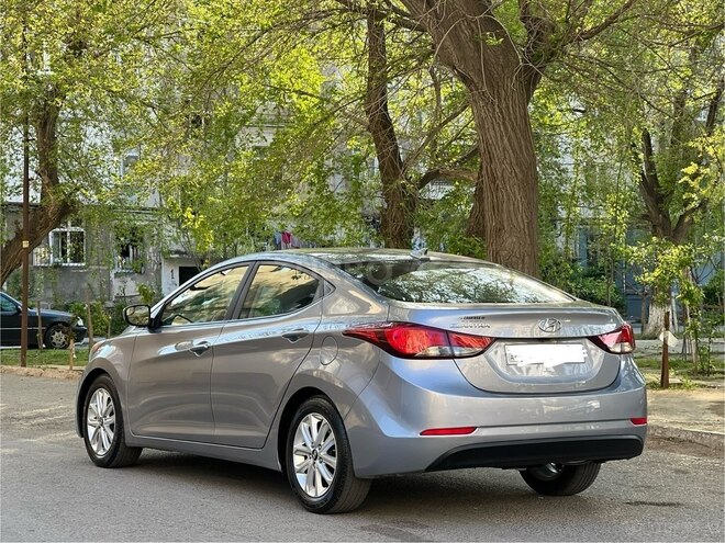 Hyundai Elantra 2015, 225,000 km - 1.8 l - Bakı