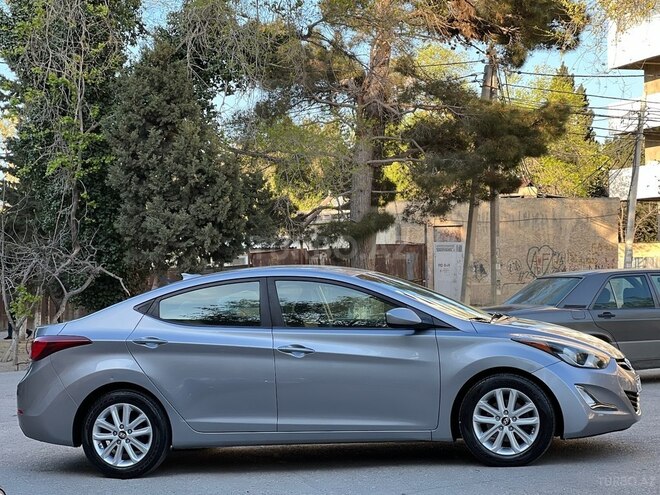 Hyundai Elantra 2015, 225,000 km - 1.8 l - Bakı