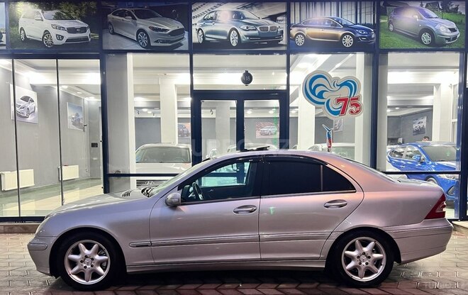 Mercedes C 240 2001, 294,000 km - 2.4 л - Sumqayıt
