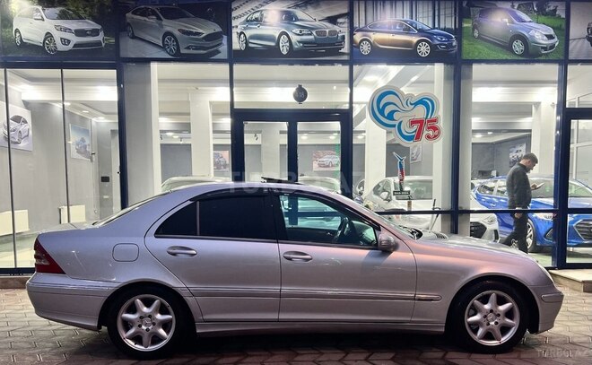 Mercedes C 240 2001, 294,000 km - 2.4 л - Sumqayıt