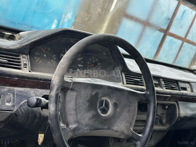 Mercedes G 300 1984, 354,000 km - 3.0 l - Bakı