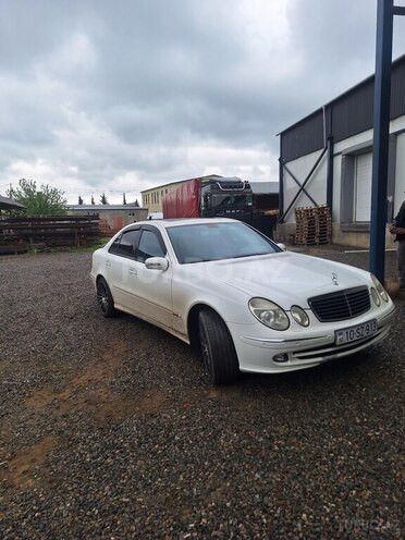 Mercedes E 240 2005, 296,000 km - 2.6 l - Lənkəran