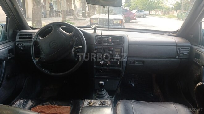 Opel Vectra 1994, 506,410 km - 1.6 l - Gəncə