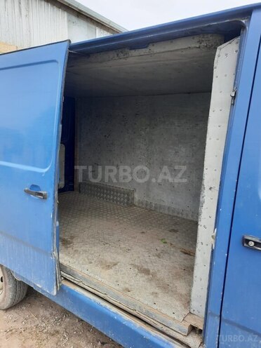 Mercedes 208 D 1995, 526,000 km - 2.3 l - Xaçmaz
