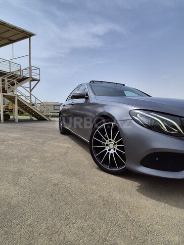 Mercedes E 220 d 2016, 169,500 km - 2.0 l - Bakı