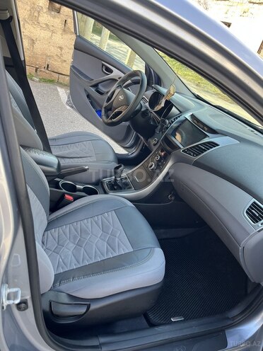 Hyundai Elantra 2015, 183,000 km - 1.8 l - Bakı