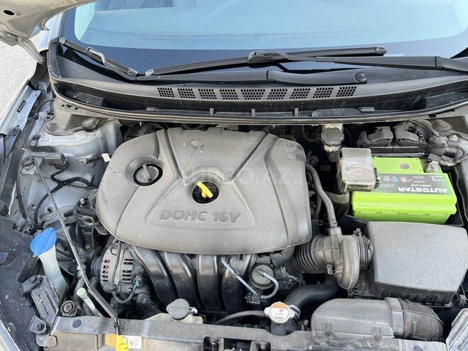 Hyundai Elantra 2015, 183,000 km - 1.8 l - Bakı