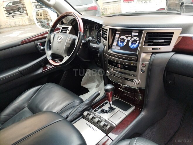 Lexus LX 570 2013, 144,000 km - 5.7 l - Bakı