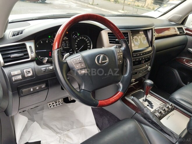 Lexus LX 570 2013, 144,000 km - 5.7 l - Bakı