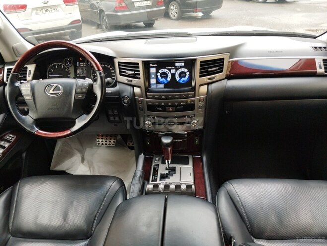 Lexus LX 570 2013, 144,000 km - 5.7 l - Bakı