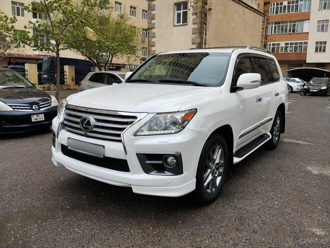 Lexus LX 570 2013, 144,000 km - 5.7 l - Bakı