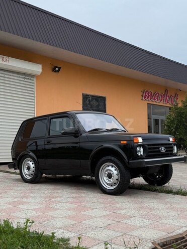 LADA (VAZ) Niva 2021, 21,800 km - 1.7 l - Qusar
